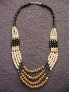Collier en Os