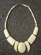 Collier en Os